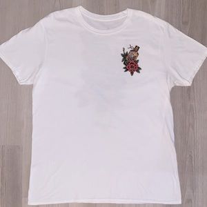 Men’s white t-shirt with traditional sailor rose & bottle decal
